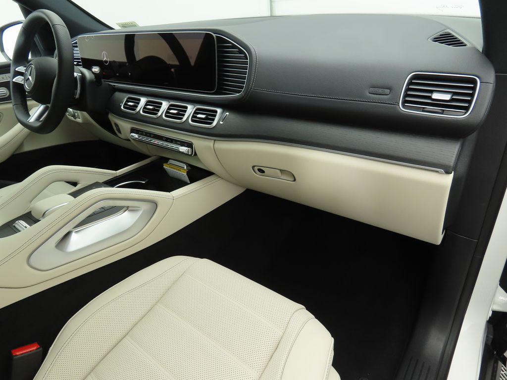 Thumbnail: 2025 Mercedes-Benz GLS - 17