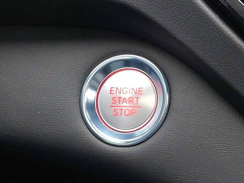 Thumbnail: 2025 Acura RDX - 25