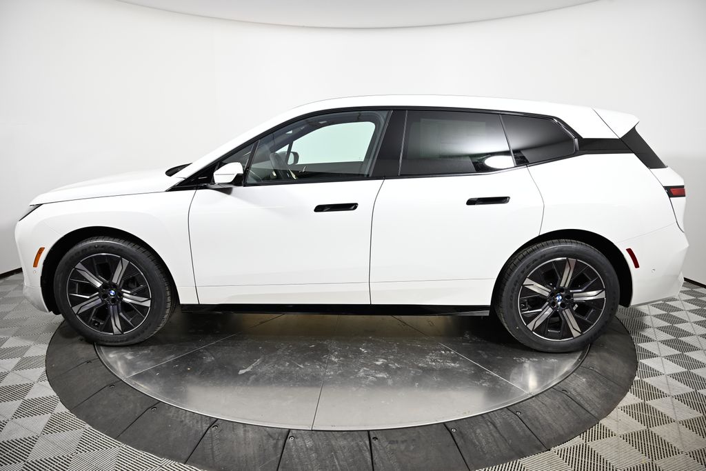 Thumbnail: 2026 BMW iX - 2