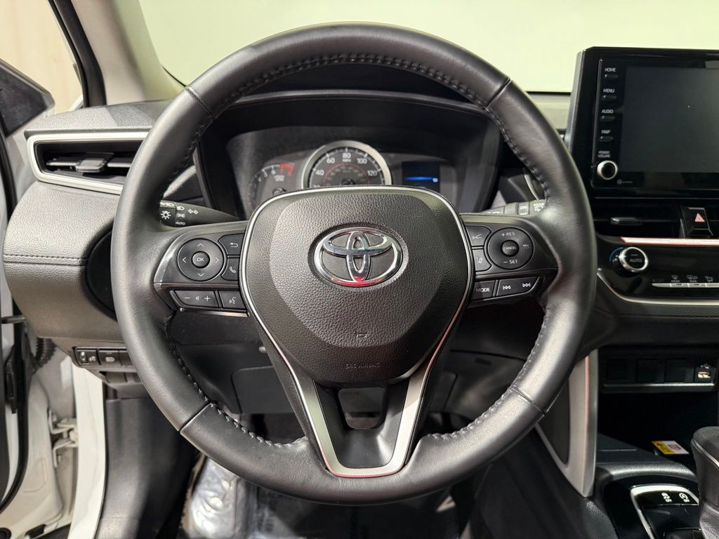 Thumbnail: 2022 Toyota Corolla Cross - 24
