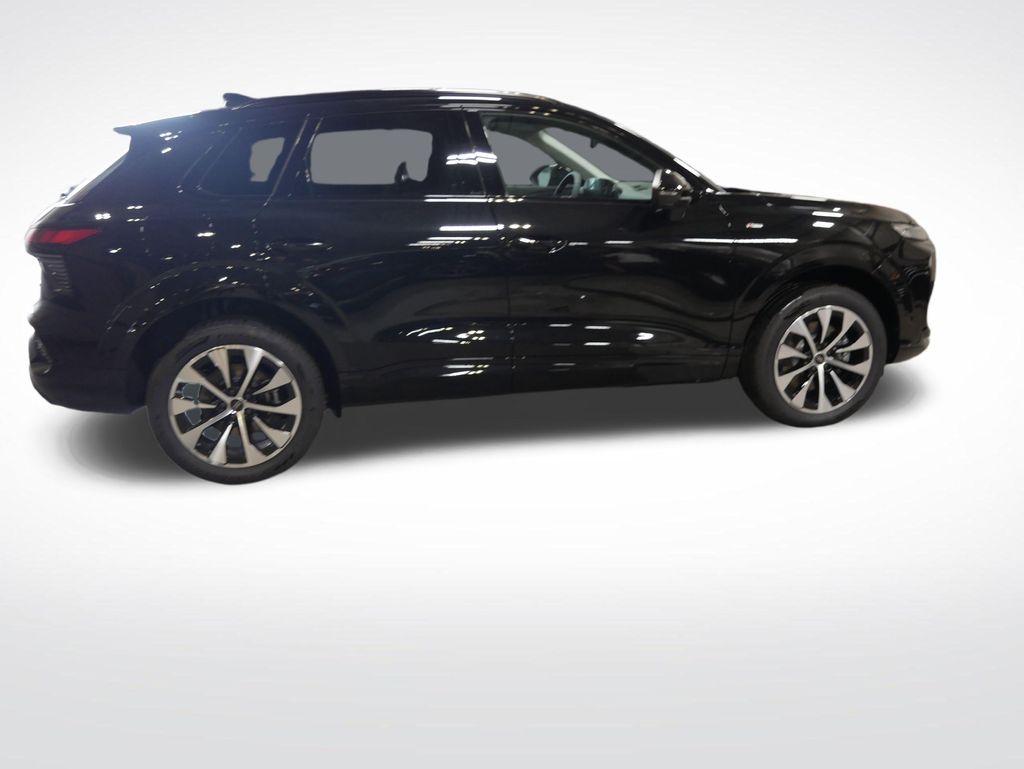Thumbnail: 2026 Audi Q3 - 6