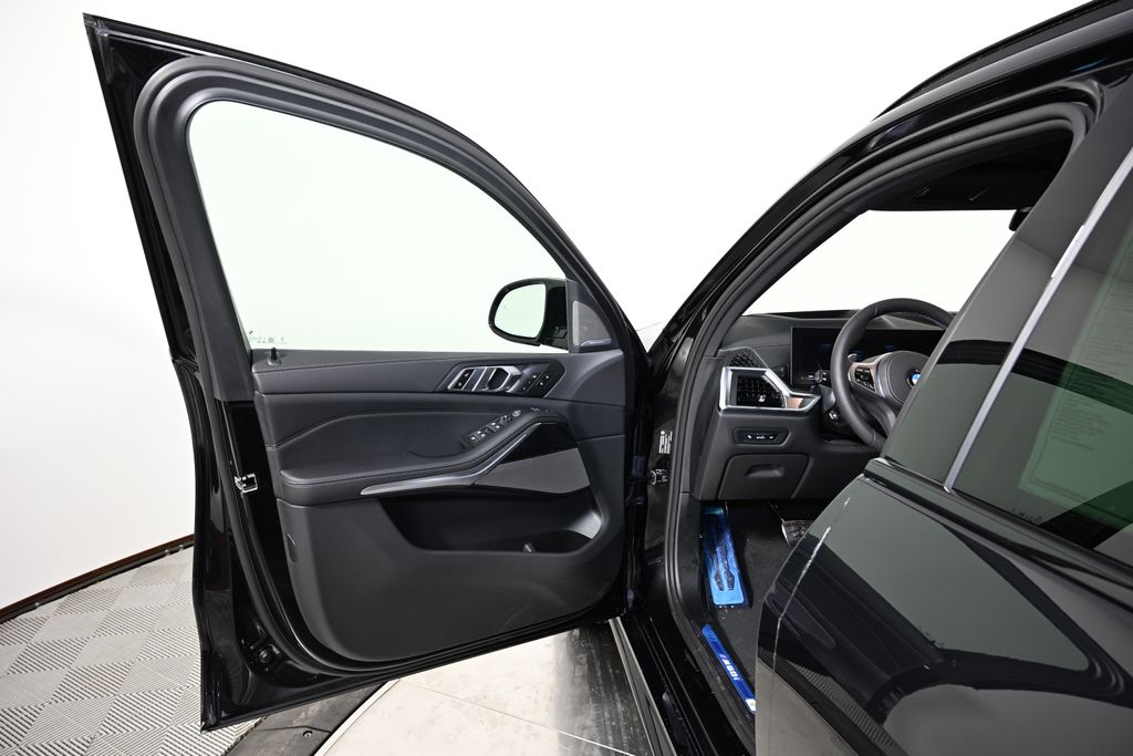 Thumbnail: 2026 BMW X5 - 22