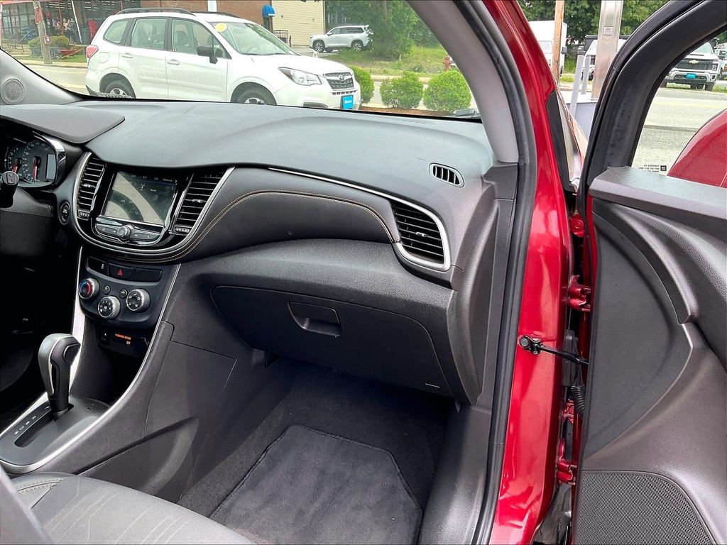 2018 Chevrolet Trax — photo 13