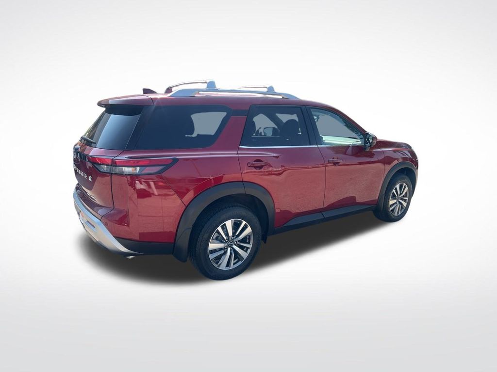 2023 Nissan Pathfinder SL photo