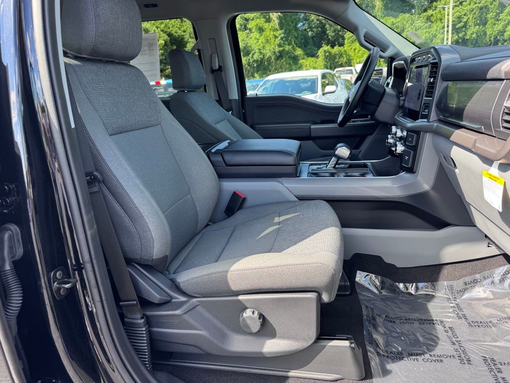 FordF-150 Lightning24
