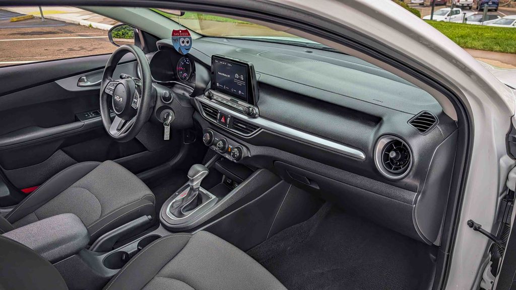 Used 2024 Kia Forte LXS 4D Sedan