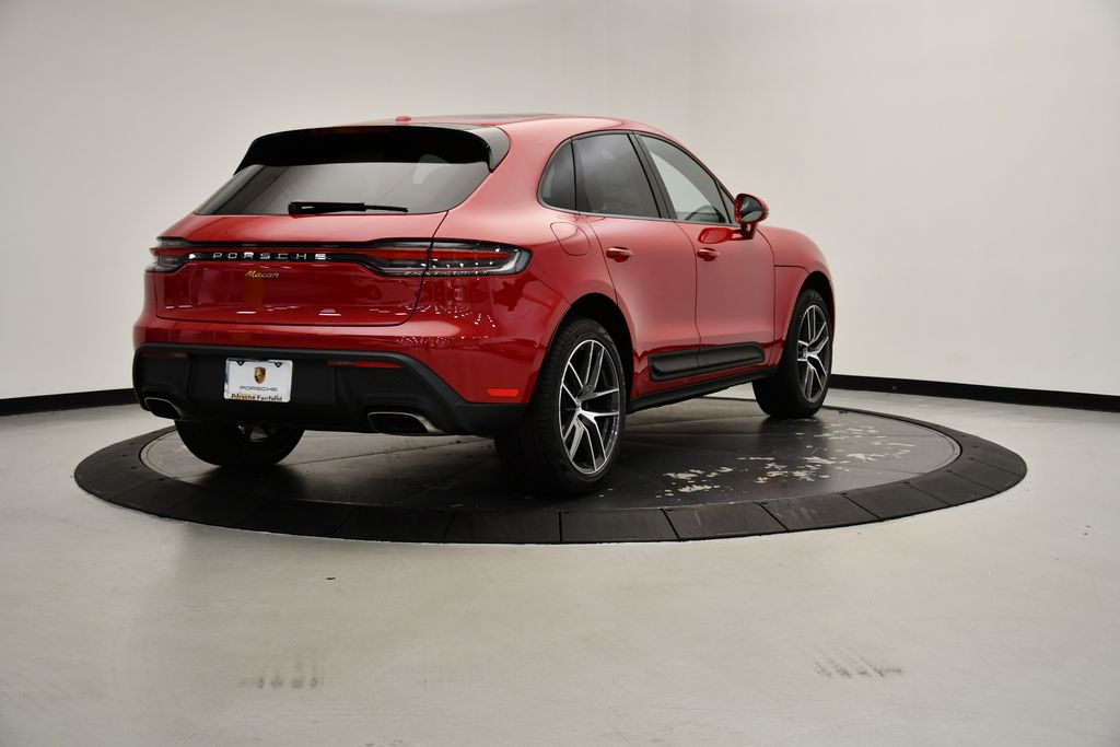 Thumbnail: 2025 Porsche Macan - 5