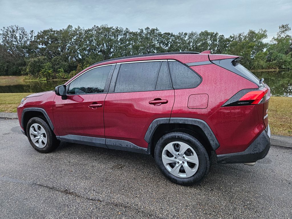 2021 Toyota RAV4 LE 3