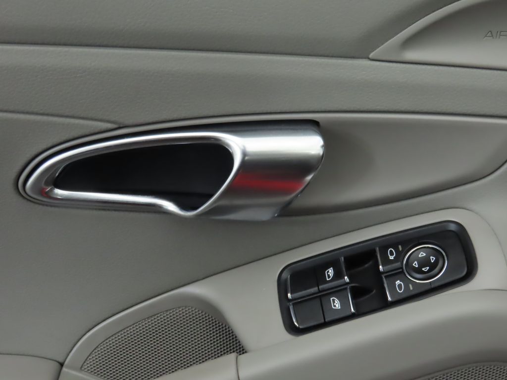 Thumbnail: 2013 Porsche Boxster - 29