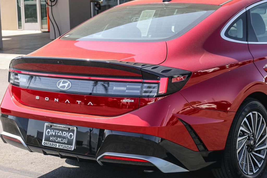 Certified Used 2025 Red Hyundai SEL image 8