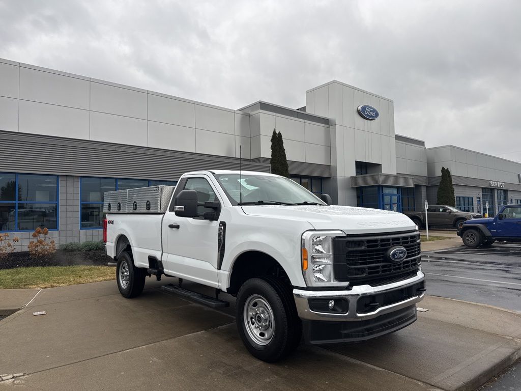 2023 Ford F-250 Super Duty XL LB 4WD
