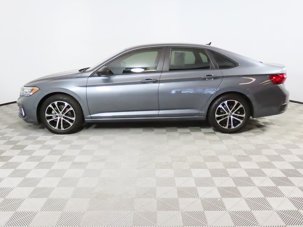 Thumbnail: 2023 Volkswagen Jetta - 2