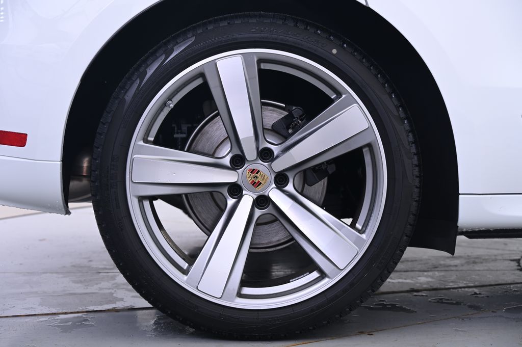 Thumbnail: 2025 Porsche Macan - 17