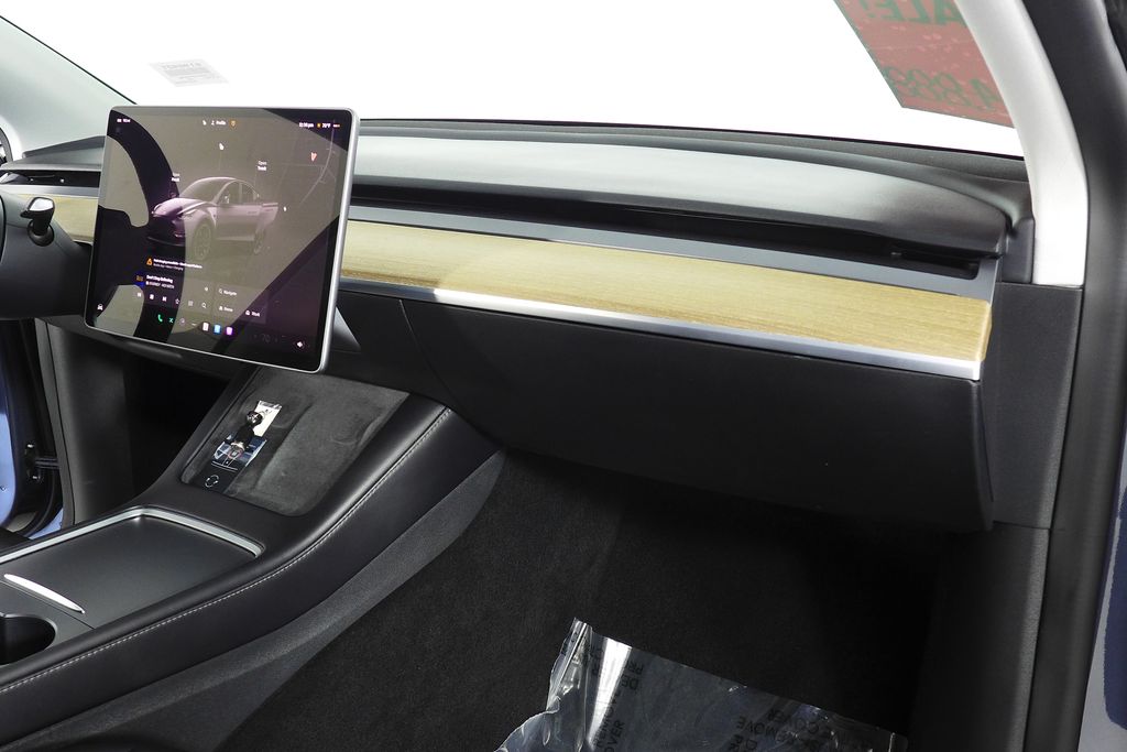 Thumbnail: 2022 Tesla Model Y - 14