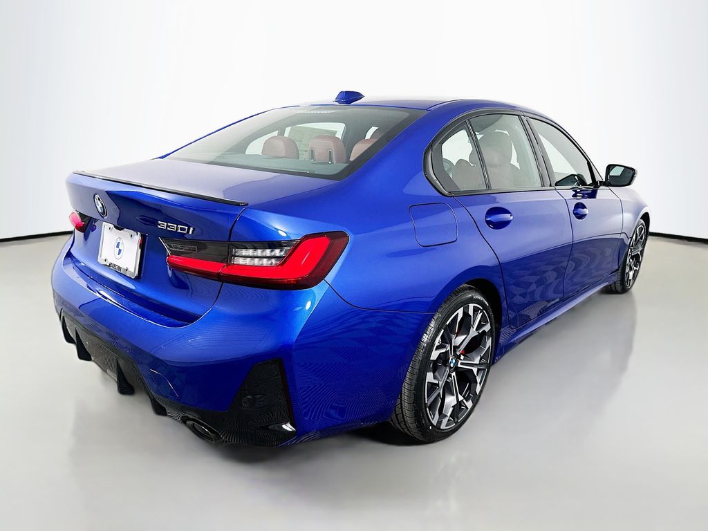 Thumbnail: 2026 BMW 3 Series - 5