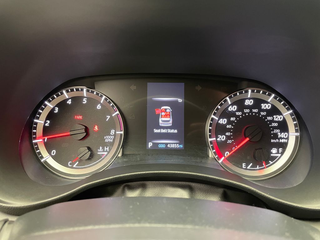 2022 Toyota Highlander LE 24