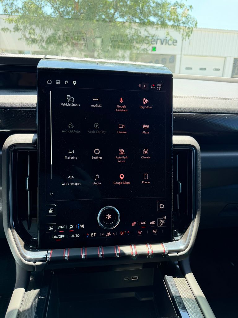 Used 2025 GMC Yukon SUV