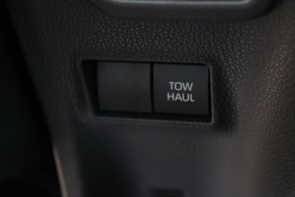 Used 2025  Toyota Base image 26