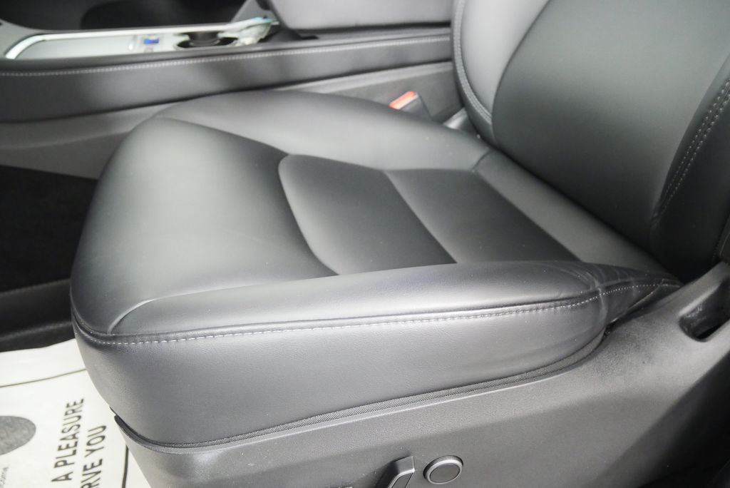 Thumbnail: 2023 Tesla Model Y - 9