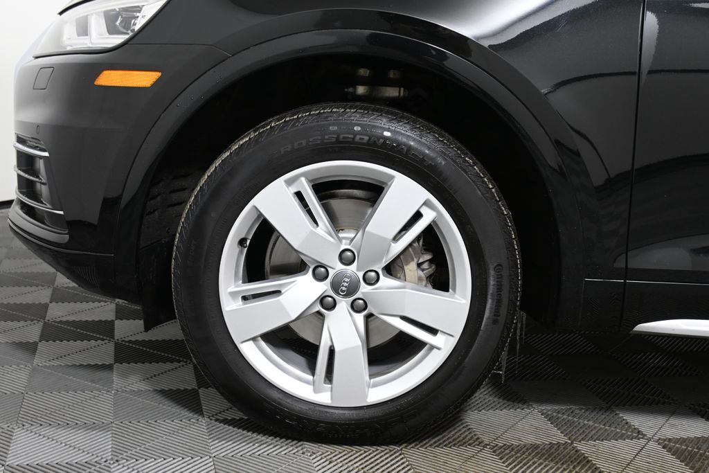 Thumbnail: 2019 Audi Q5 - 11