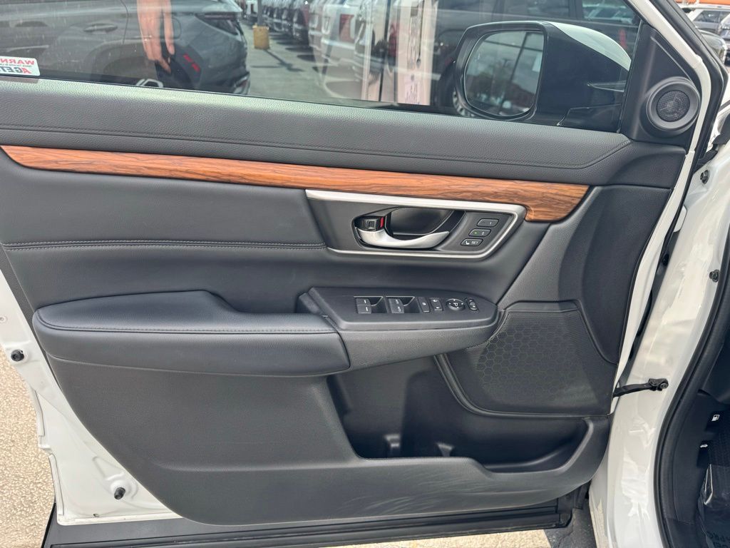Used 2022 White Honda EX-L image 11