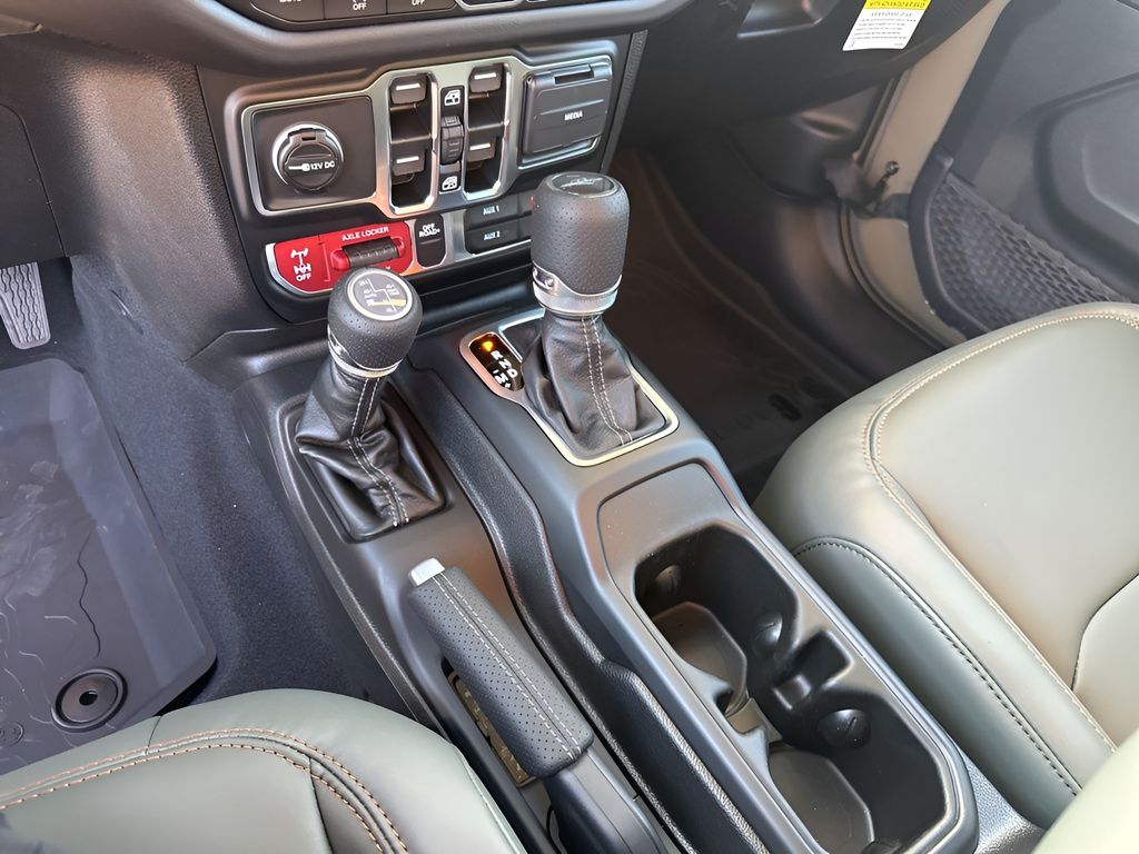 New Car 2025 Jeep Gladiator  Mojave For Sale Under $50,000 In Austin, Texas