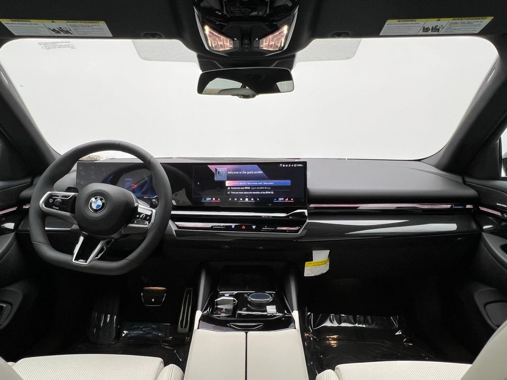 Thumbnail: 2026 BMW 5 Series - 10