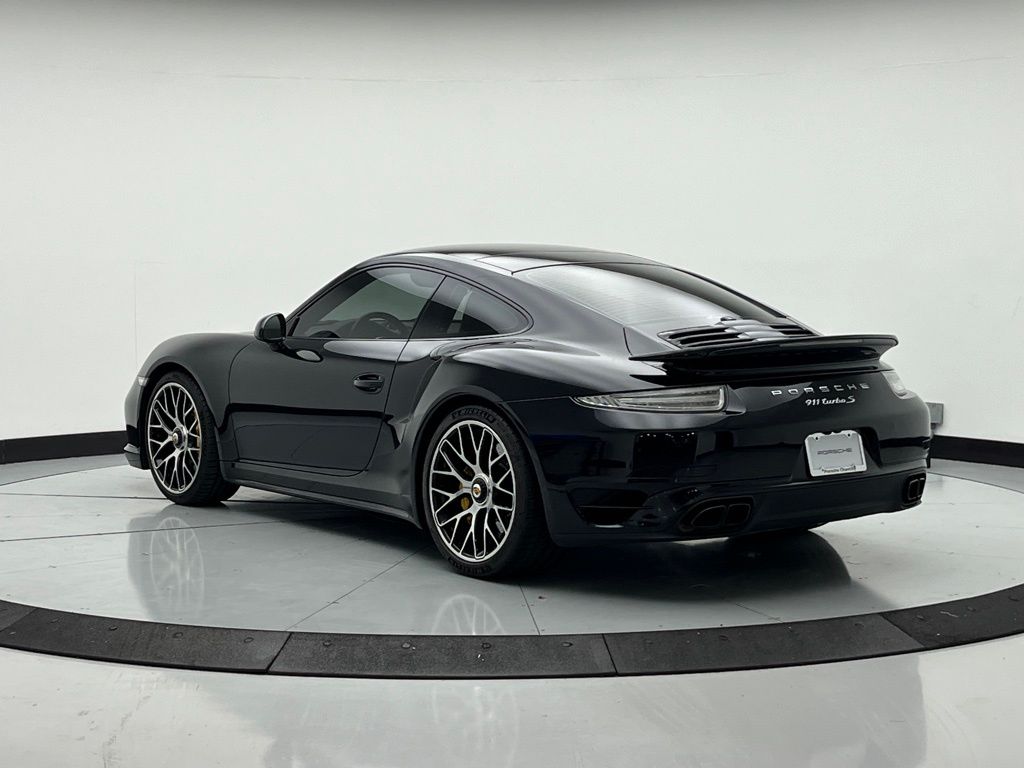 Thumbnail: 2015 Porsche 911 - 3