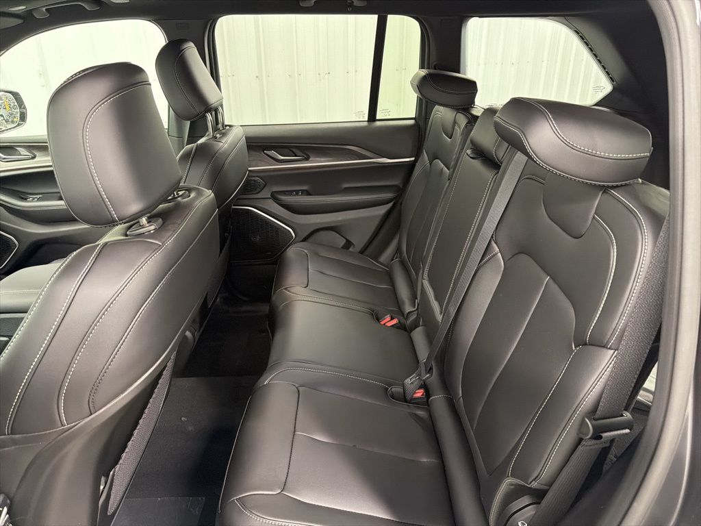 2026 Jeep Grand Cherokee Limited - 10