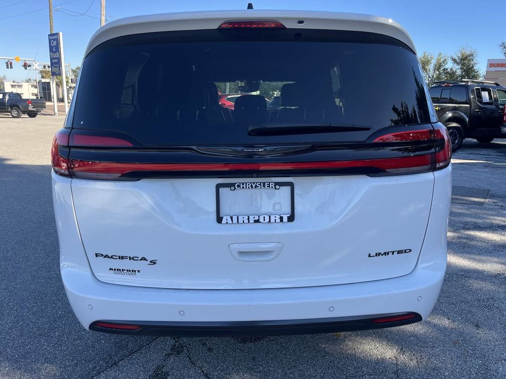 2023 Chrysler Pacifica Limited 6