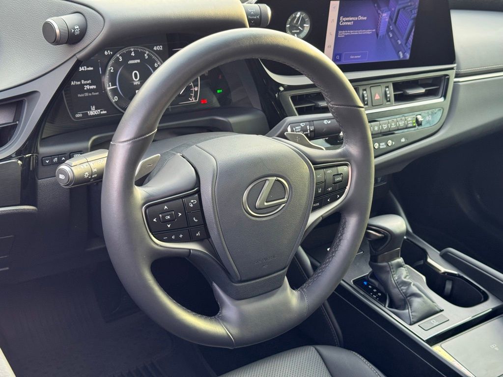 2024 Lexus ES 350 17