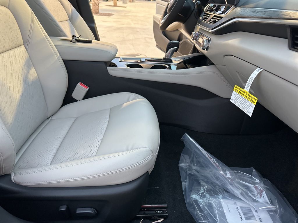 2025 Garnet Pearl Metallic Nissan Altima 2.5 SL FWD Sedan