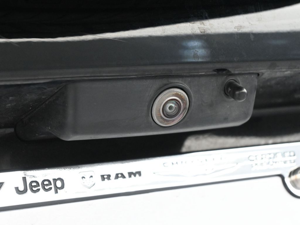 Used 2023 Black Land Rover X image 36