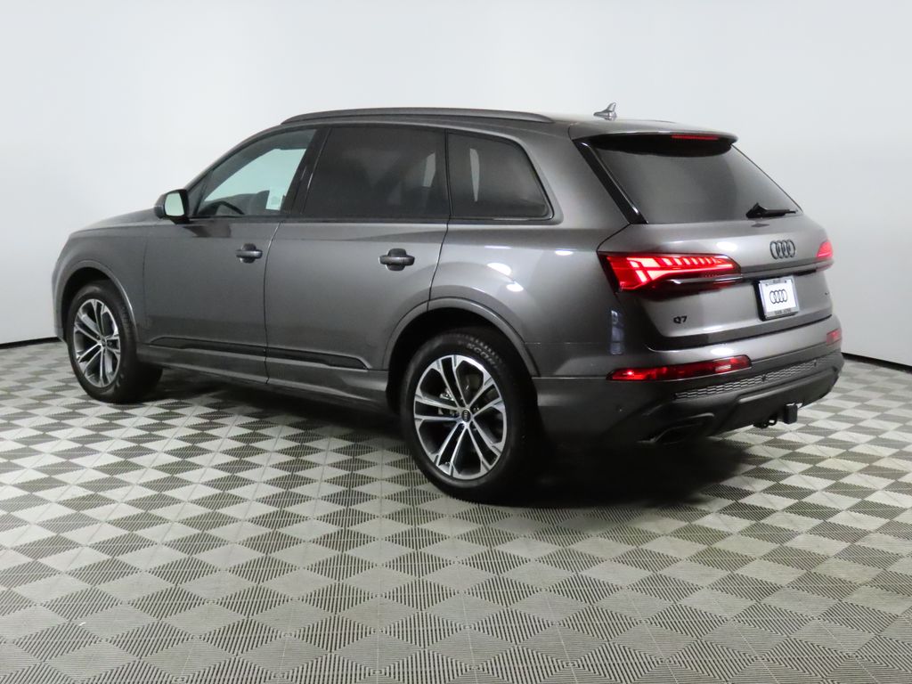 Thumbnail: 2026 Audi Q7 - 3