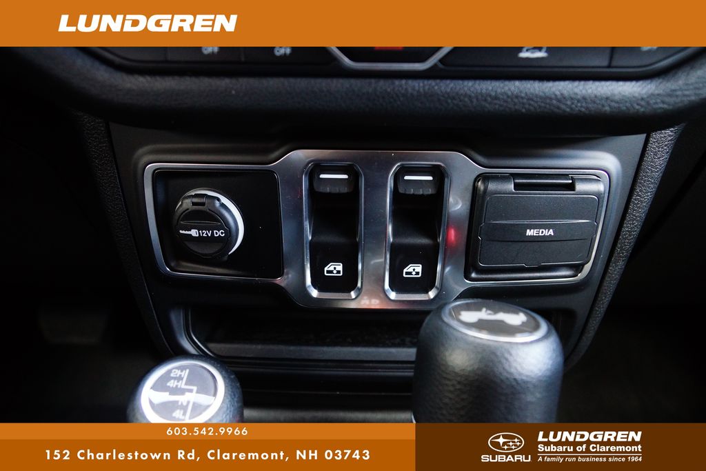 Used 2025 Jeep Wrangler SUV