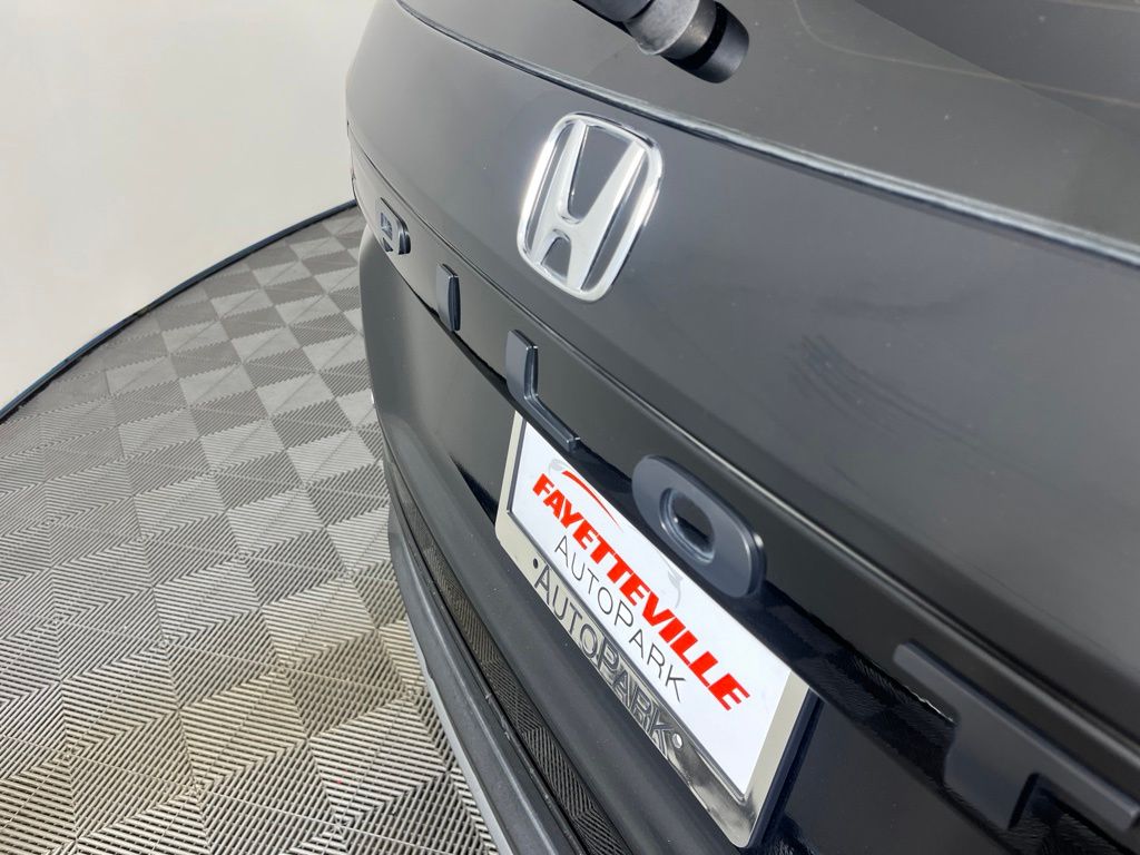 Thumbnail: 2025 Honda Pilot - 16
