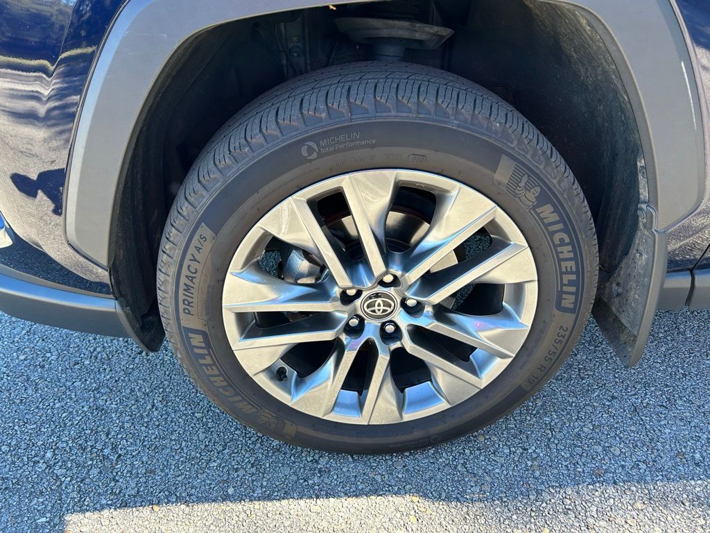 Thumbnail: 2024 Toyota RAV4 - 9