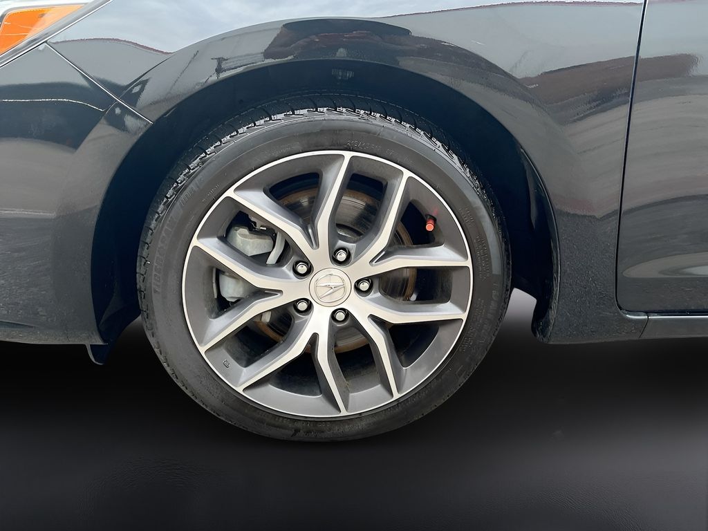 Used 2022 Black Acura Premium Package image 29