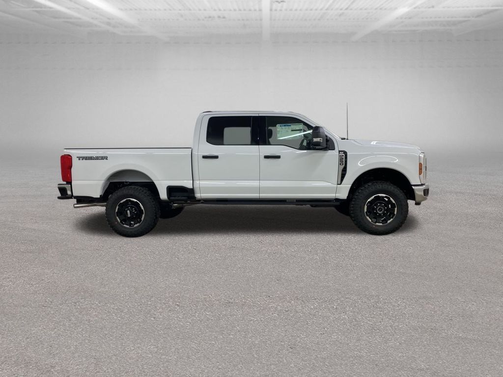 2025 Ford F-250SD XLT photo