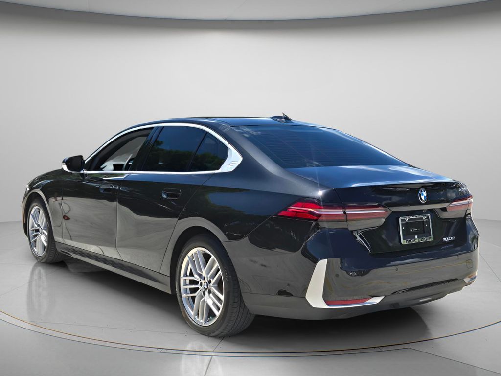 2025 BMW 530i - $34,685