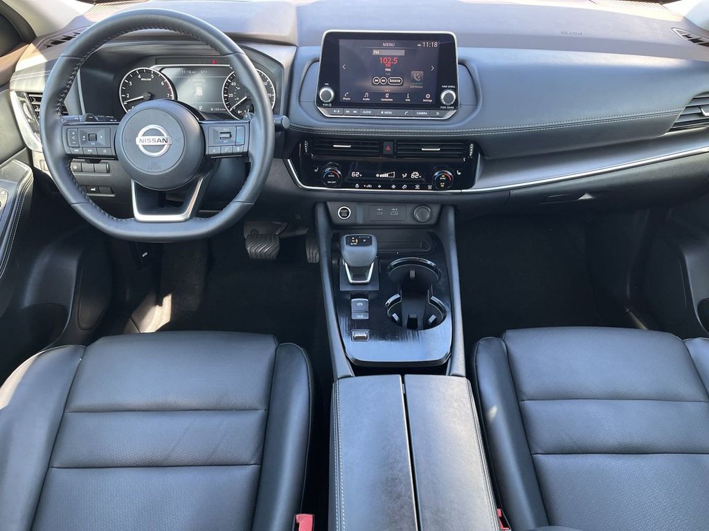 2021 Nissan Rogue SV 16