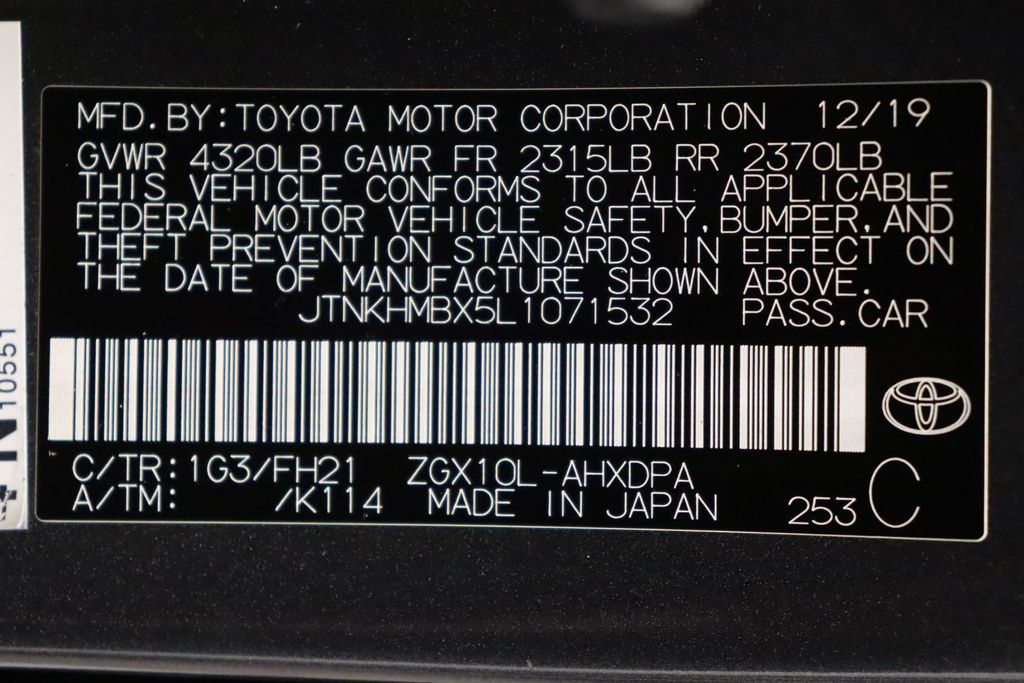 2020 Toyota C-HR LE 17