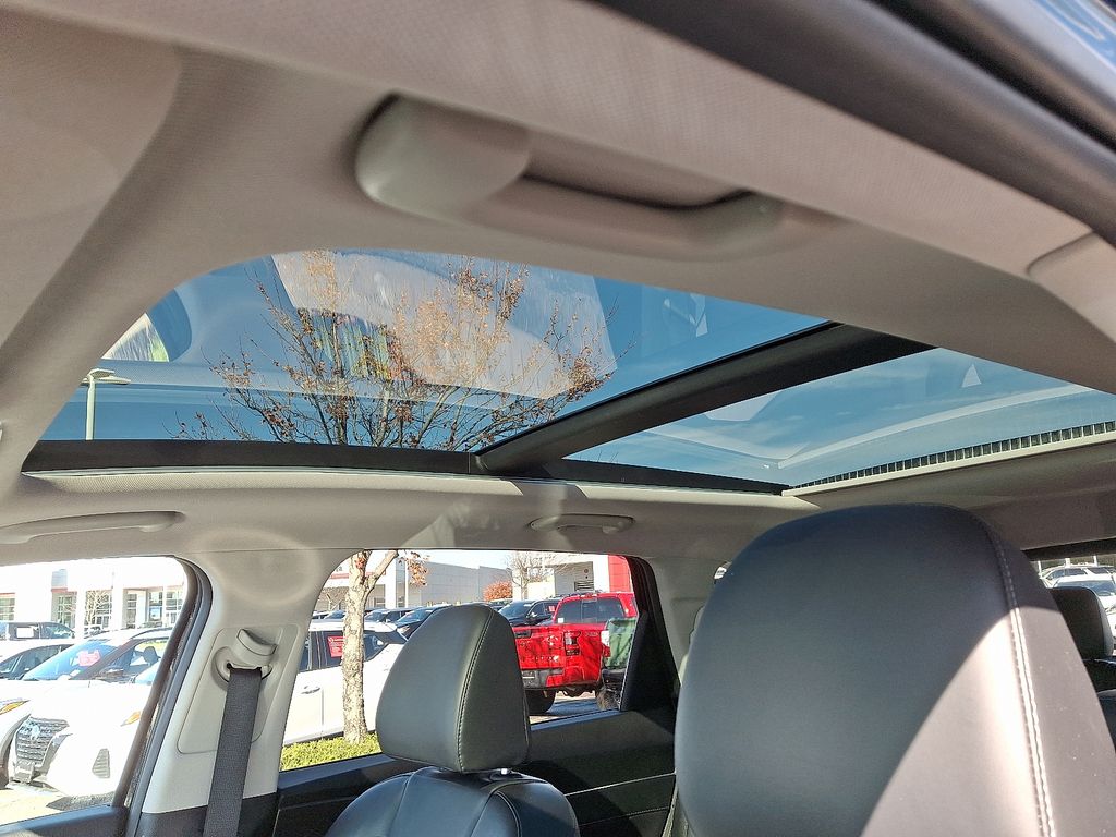 Thumbnail: 2024 Kia Sorento - 18