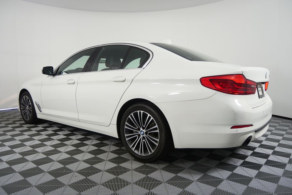 Thumbnail: 2019 BMW 5 Series - 5