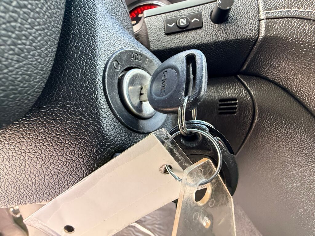 Thumbnail: 2017 GMC Acadia - 6