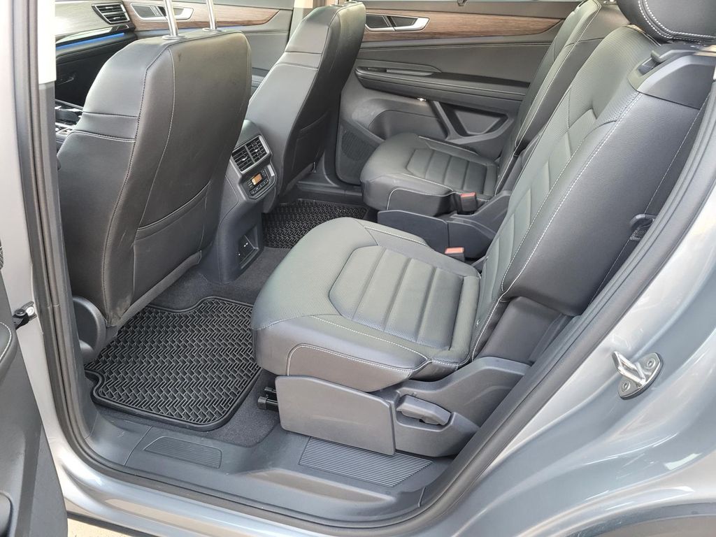 used 2025 Volkswagen Atlas car, priced at $39,980