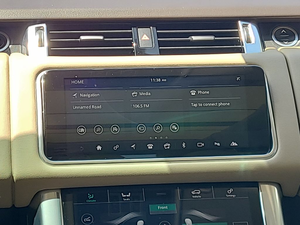 Used 2022  Land Rover HSE Silver Edition image 17