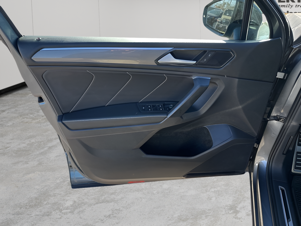 Used Car 2022 Volkswagen Tiguan  2.0t Se R-line Black For Sale Under $25,000 In Austin, Texas