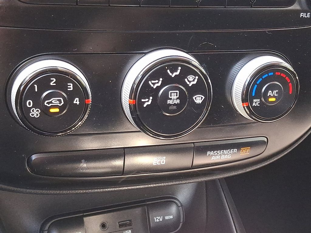 2015 Kia Soul Base 15