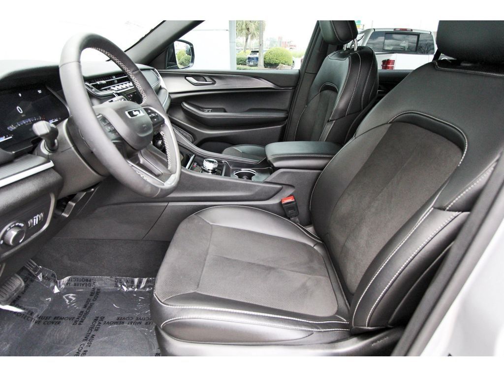 2025 Jeep Grand Cherokee Altitude X - 5